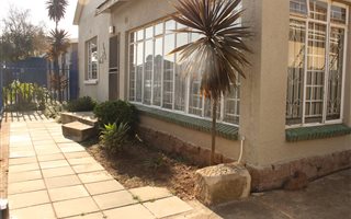 7 Bedroom House in Brixton