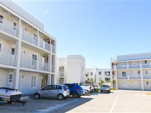 2 Bed Apartment in Nuutgevonden