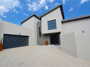 3 Bed Duplex in Equestria