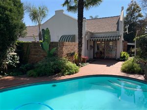 4 Bed Townhouse in Waterkloof Ridge