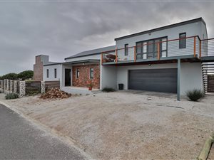 5 Bed House in Kleinbaai