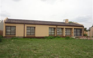 3 Bedroom House in Flamingo Park