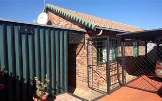 2 Bedroom House in Elandspoort