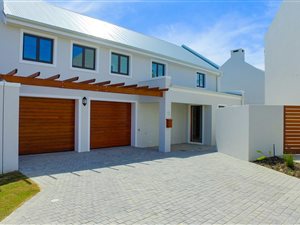 3 Bedroom House in Graanendal