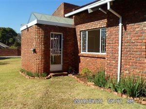 3 Bed House in Rooihuiskraal