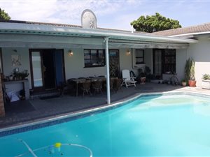 5 Bed House in Panorama