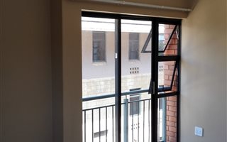 Bachelor apartment in Auckland Park