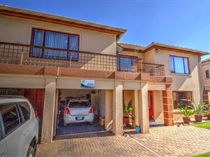 5 Bedroom House in Glen Erasmia
