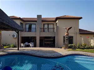 5 Bed House in Sheffield Beach