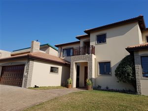 5 Bed House in Sheffield Beach