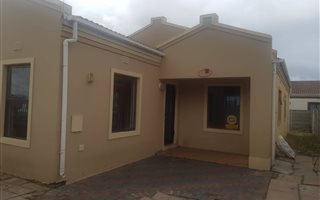 3 Bedroom House in Pelikan Park