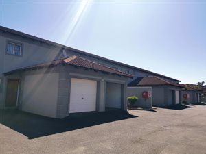 2 Bed Apartment in Meerensee