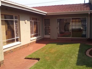 3 Bed House in Bakerton