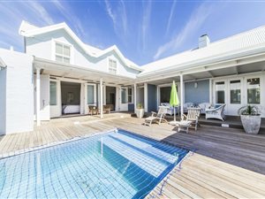 5 Bed House in Cape St Francis