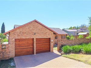 3 Bed House in Marais Steyn Park