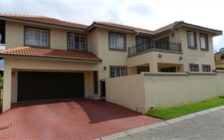 4 Bedroom House in Noordwyk