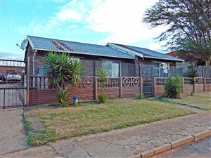 3 Bed House in Krugersdorp West