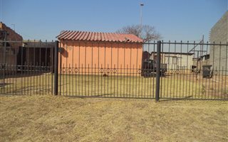 2 Bedroom House in Kwa Thema