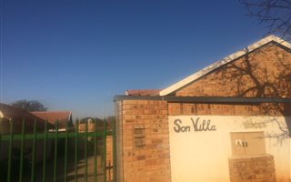 2 Bedroom Flat in Klerksdorp