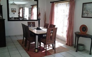 3 Bedroom Cluster in Gallo Manor