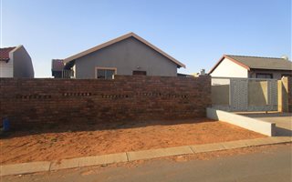 3 Bedroom House in Kagiso