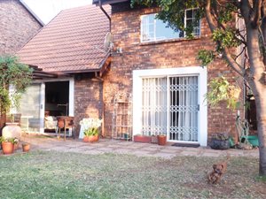 2 Bed Townhouse in Val de Grace