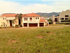 609 m² Land available in Kosmos Ridge