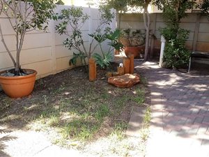 1 Bedroom Garden Cottage in Tableview