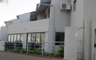 3 Bedroom Duplex in Kosmos