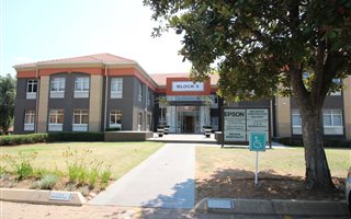 130 m² Office Space in Fourways