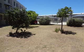 1 Bedroom Apartment in Humewood