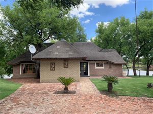 2.4 ha Farm in Viljoenskroon