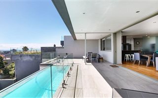 3 Bedroom Apartment in Bantry Bay