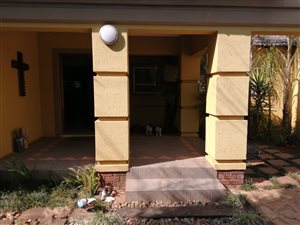 4 Bed House in Larrendale
