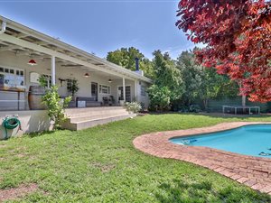 4 Bed House in Stuarts Hill