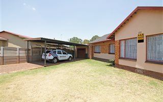 3 Bedroom House in Van Dyk Park
