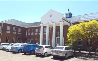 267.5 m² Office Space in Edenvale