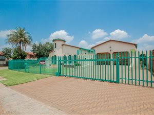 5 Bed House in Palmridge
