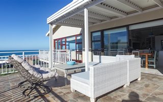 6 Bedroom House in Jongensfontein