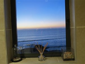 5 Bed House in Waterfront