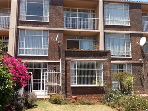 3 Bed Townhouse in Florida Hills