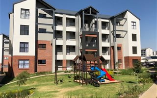 2 Bedroom Apartment in Carlswald Estate
