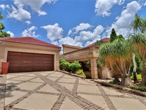 3 Bed House in Waterkloof Glen