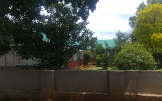 3 Bedroom House in Clayville East