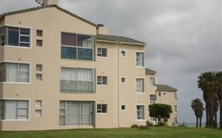 2 Bedroom Apartment in Greenways Golf Estate