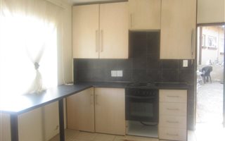 1 Bedroom Garden Cottage in Horison