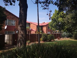 3 Bed Duplex in Brackenhurst