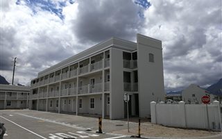 2 Bedroom Apartment in Nuutgevonden