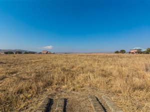 2.1 ha Land available in Sterkfontein and surrounds