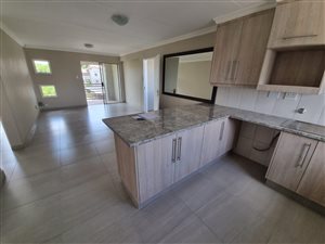 2 Bed Apartment in Verwoerdpark